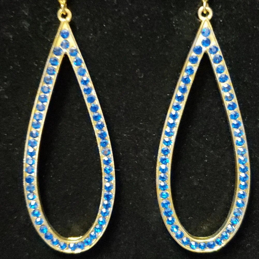 Cashe Blue Crystal Earrings - Picture 3 of 4